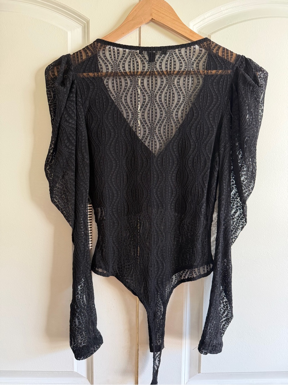 Haute Monde Black Lace Long-Sleeve Bodysuit Puff Sleeves Sexy Date Night Baddy